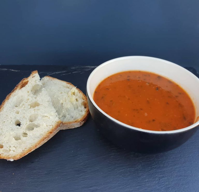 71033641 2703237796393928 4771002066426396672 o 768x740