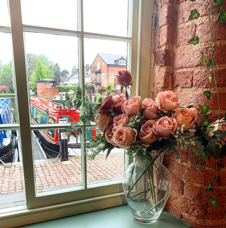 60041272 2543784672333511 587070232057610240 o 768x775