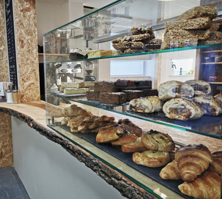 84573914 1254514291407438 205726377972858880 o 768x689