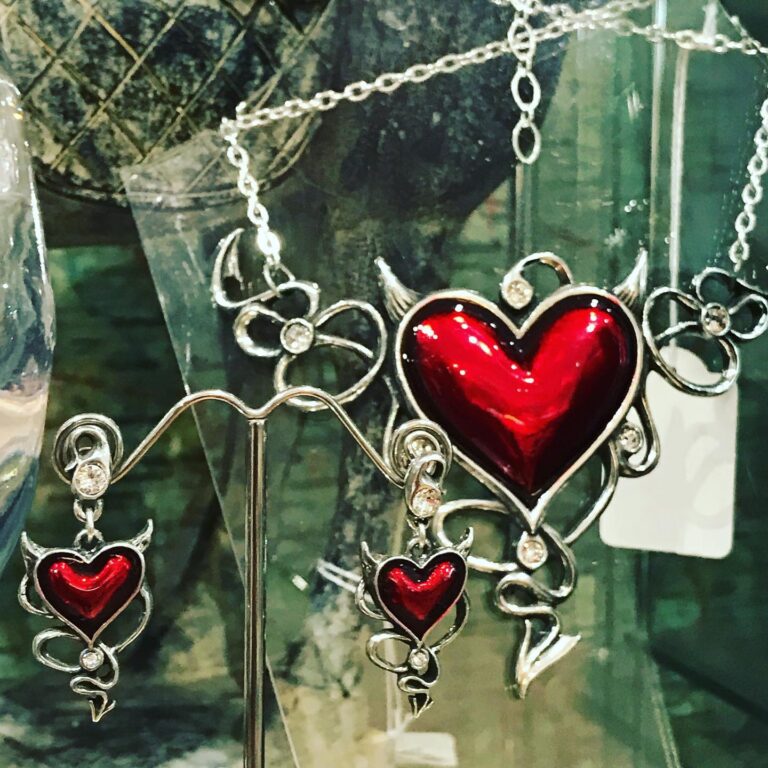 118275051 2716515738615233 185772669157633936 o 768x768