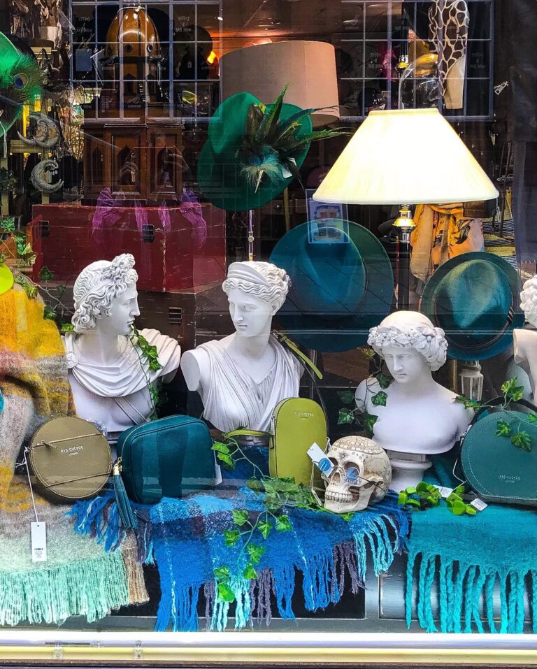 118580871 2722286784704795 2688239670985399014 o 768x957