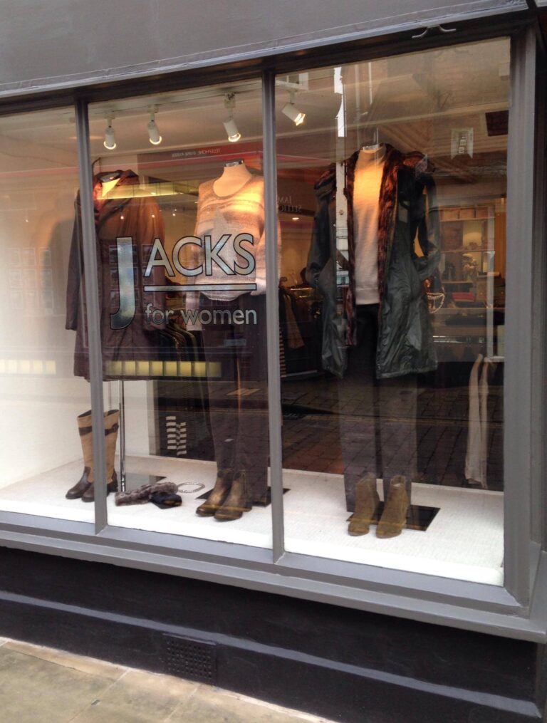 886109 695296947150001 995024545 o 768x1015