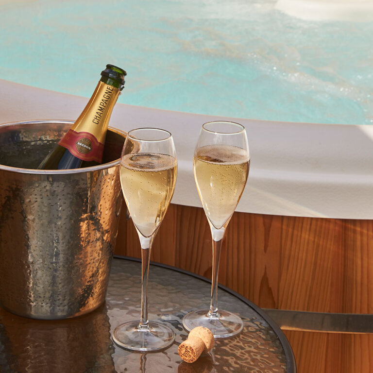 GW6R7666 crop 768x768