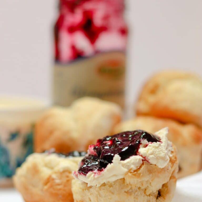 246879920 1563740447319309 1455440534397960293 n 768x768