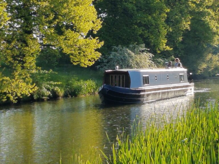 Boutique Narrowboats near Market Harborough 768x576