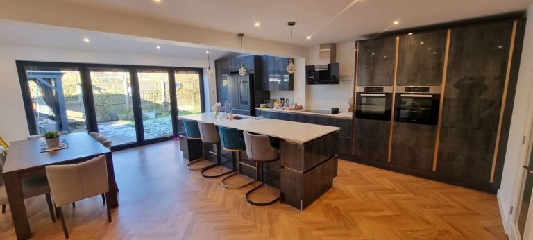 327275509 857844995324903 1678402355516831121 n 768x346