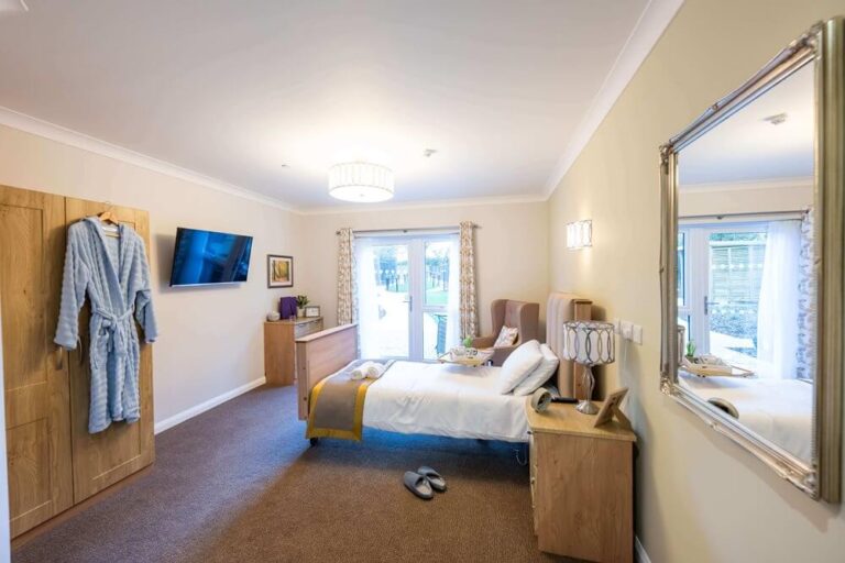 Oat Hill Mews bedroom 11 768x512