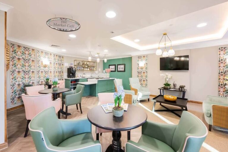 Oat Hill Mews cafe 2 768x512