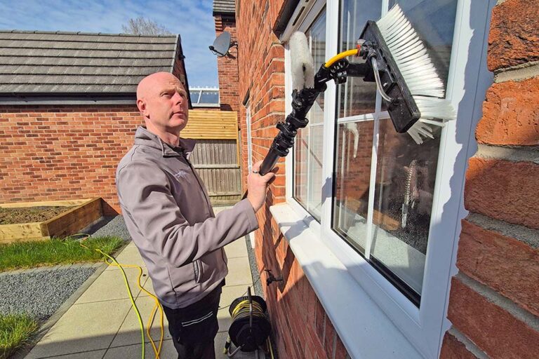 window cleaning 02 768x512