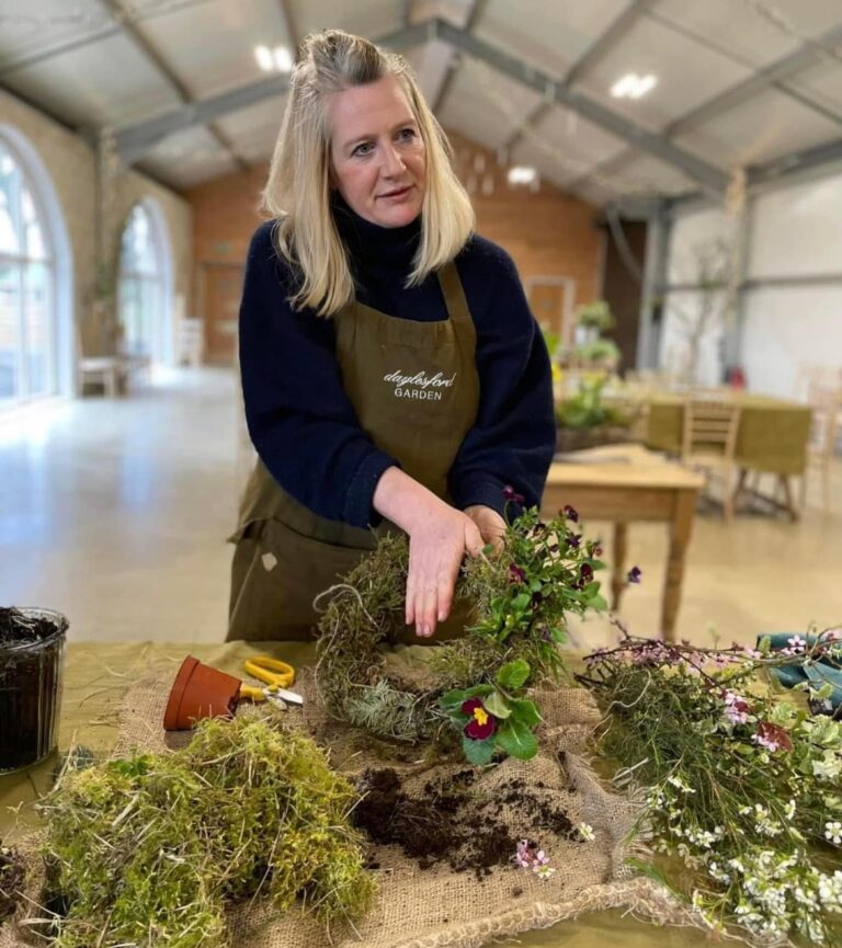 427943185 1179820093175493 567401473928808412 n 768x865