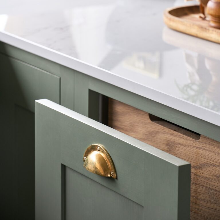 462704688 989896706486445 8794621221856171058 n 768x768