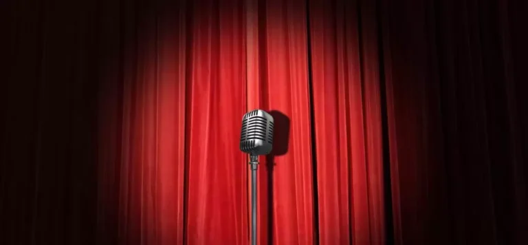 stand up comedy e1638278348241 1024x474 1 768x356