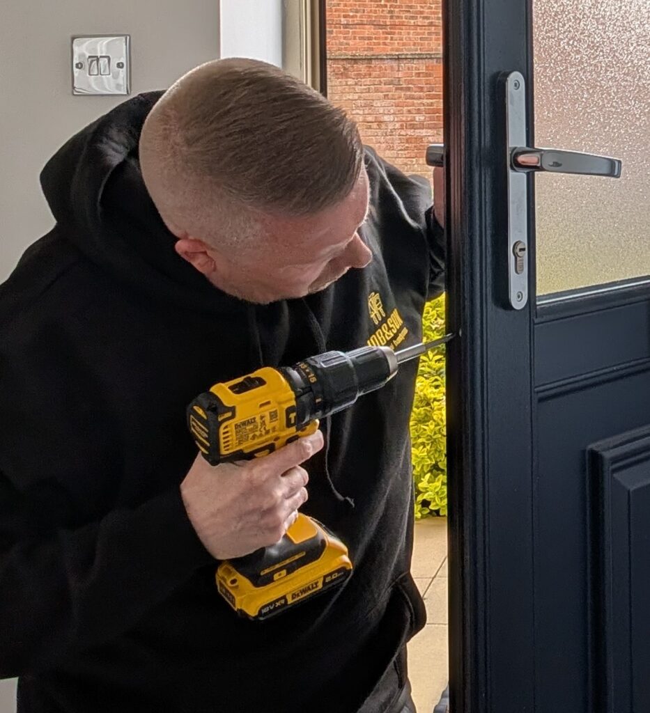 PXL 20260331 140424024.MP  933x1024