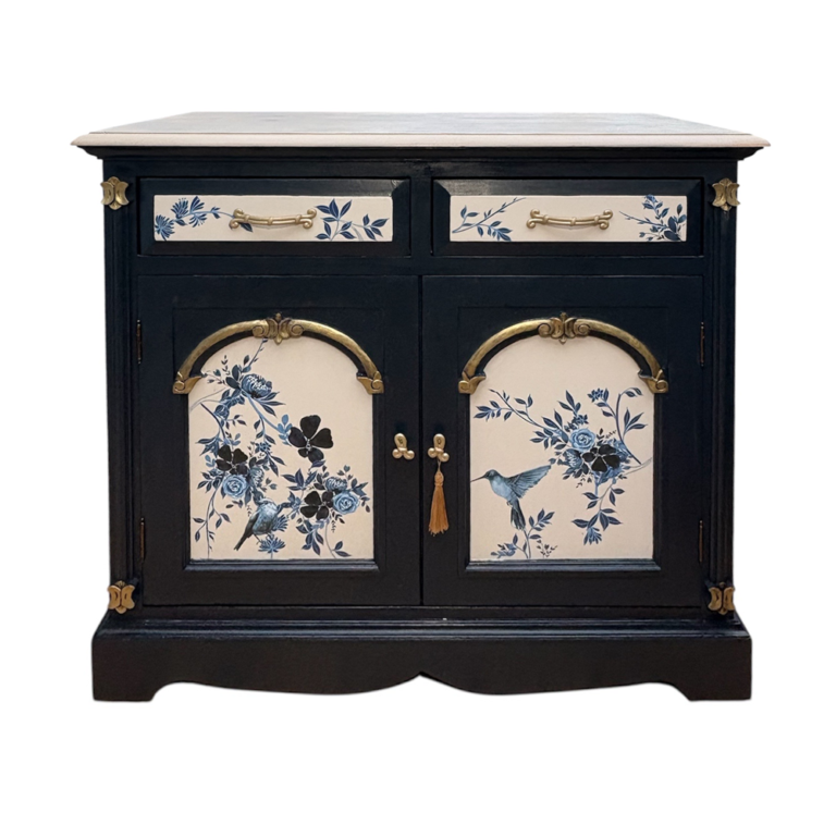 Sideboard black victorian 768x769